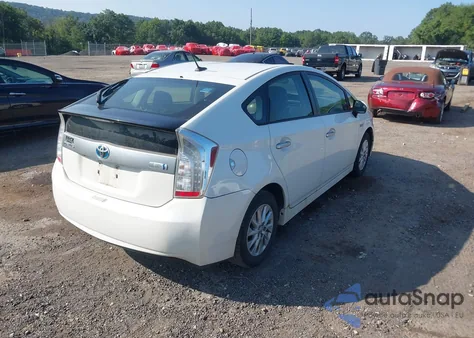 2012 Toyota Prius Plug-In z USA, uszkodzony, nr VIN JTDKN3DP7C3024947